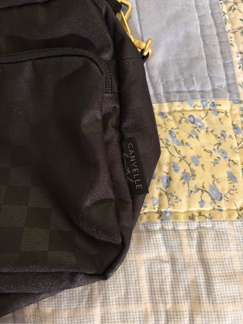 Canvelle Large City Crossbody Bag - Picture 6 of 6